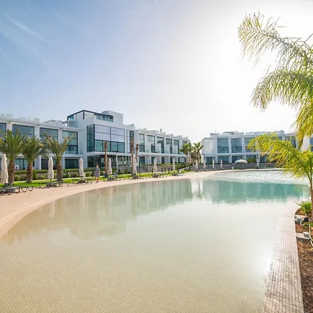 Homely 2-bedroom With Garden And Sea View Apartament Kirenia