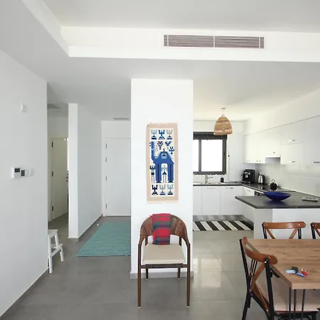 Homely 2-bedroom With Garden And Sea View Kyrenia (Northern Cyprus)