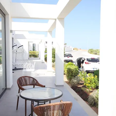 Homely 2-bedroom With Garden And Sea View Kyrenia (Northern Cyprus)