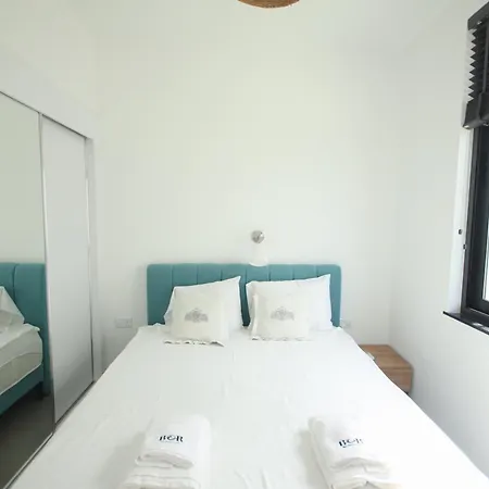 公寓 Homely 2-bedroom With Garden And Sea View 凯里尼亚